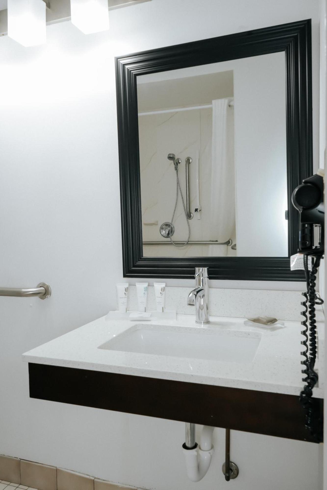 Hotel Country & By Radisson, Myrtle Beach, Sc Socastee